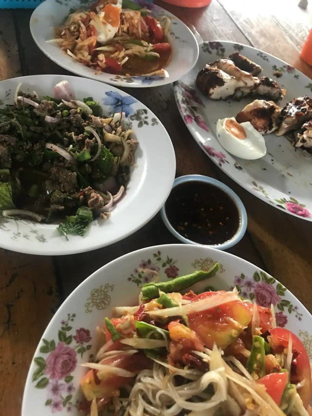 ไก่ย่างวิเชียรบุรีบ้านพอน