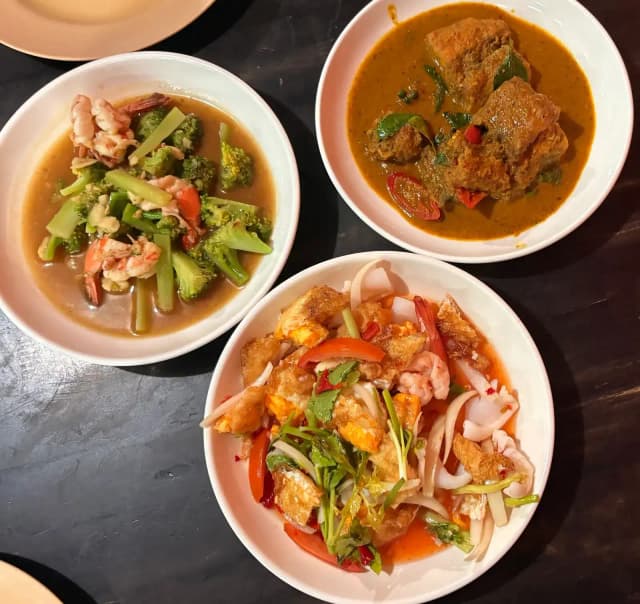 ร้านข้าวต้มกุ๊กทีป ตรงข้าม ส.ภ ถลาง