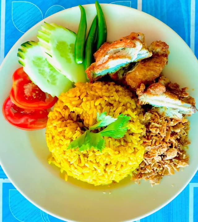 Bangtodfriedchicken restaurant Phuket Halal(บังตอนไก่ทอด ภูเก็ตฮาลาล)