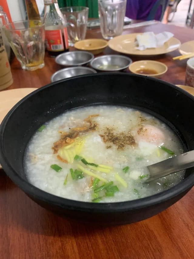 เสี่ยวโบ๋ยแป๊ะต๋าว (ร้านอาหารเช้า ข้าวต้ม ขนมจีบ)