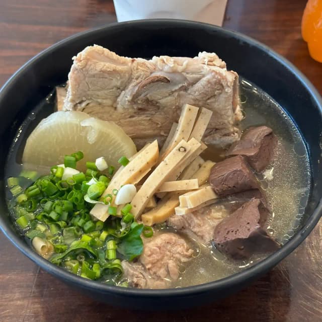 ก๋วยจั๊บญวนใจ - ก๋วยจั๊บอุบล