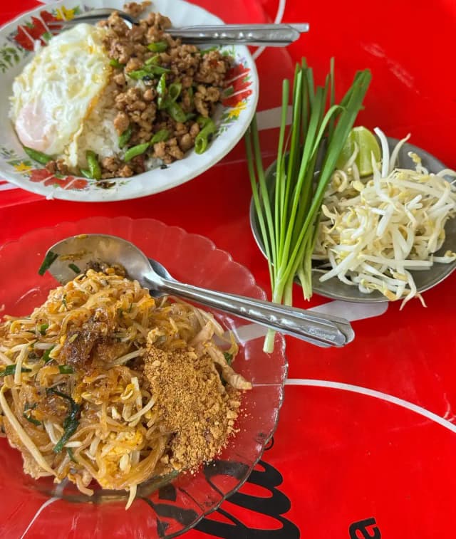 ร้านแม่แอ๋ว ผัดไทย