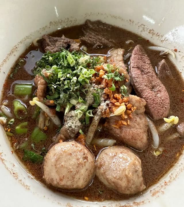 ก๋วยเตี๋ยวเรือใหญ่พระนคร”กะทิสด”