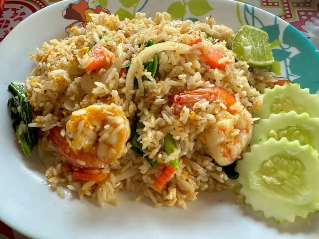 ส้มตำ และ อาหารตามสั่ง