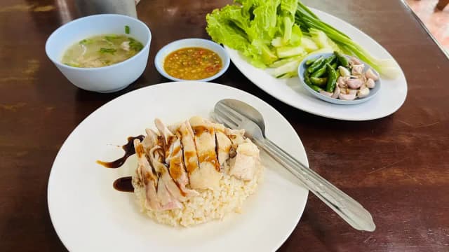 ข้าวมันไก่ไหหลำ