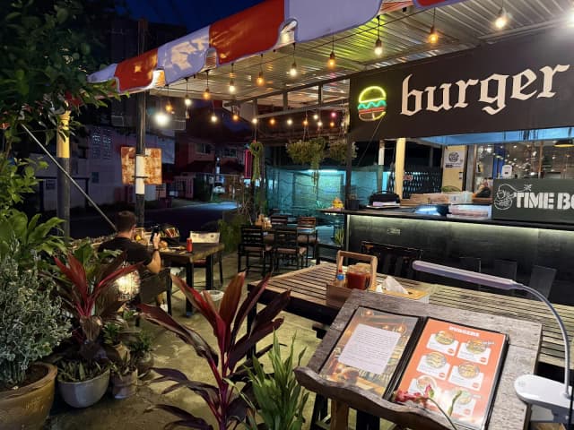Time bomb Burger